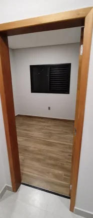 Imagem Casa de luxo em condomínio no Horto Florestal, Sorocaba-SP: 3 quartos, 3 suítes, 132m² de área.