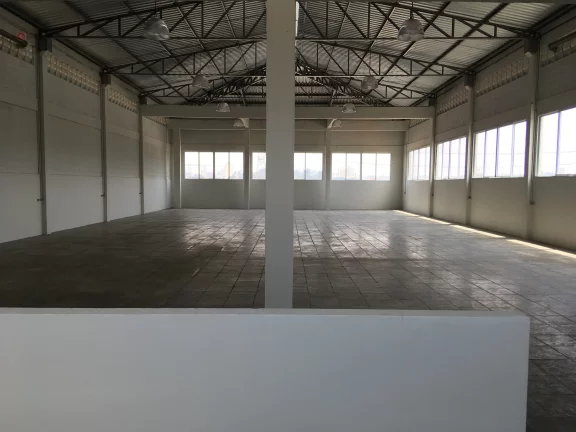 Pr?(C)dio 2.300m | 4 Andares | Vila Galvão