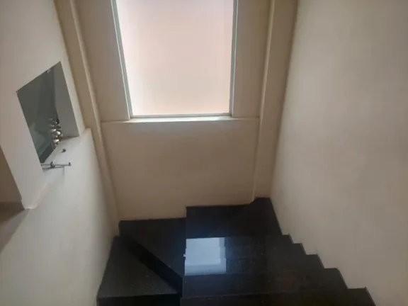 Imagem Casa Sobrado, 3 dormitórios ( 1 suíte), 6 vagas, Piscina - Bosque dos Eucaliptos - Sjc.