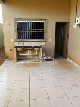 Imagem Casa com 3 dormitórios à venda, 242 m² por R$ 310.000,00 - Setor Planalto - Itumbiara/GO