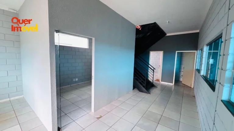 Imagem Galpão comercial para locação em Ribeirão Preto-SP, bairro Santa Iria: 2 salas, 4 banheiros, 14 vagas de garagem, 2.000 m²