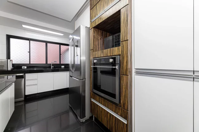 Imagem APARTAMENTO 3 QUARTOS NO BATEL 180,31m²