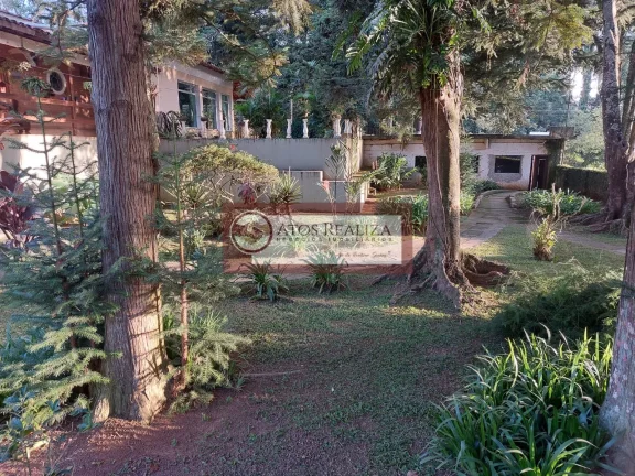 Imagem Vendo SUPER Oportunidades em condomínio clube em São Bernardo do Campo. Casa com uma área útil de 420m2, terreno de 1500m2, São 3 Dormitorios, sendo 1 Suíte, casa em condômino fechado, com clube dentro do Condomínio, Restaurante para os Sócios, um super i