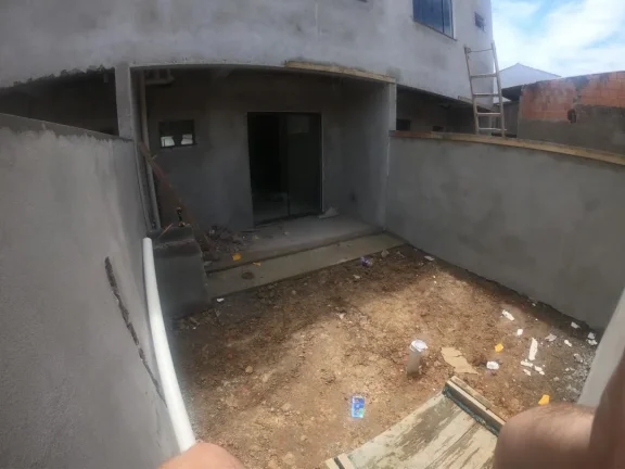 Imagem Sobrado à venda no bairro Gravatá na cidade de Navegantes - Apenas 250m do mar com Adriano carpes Imóveis.