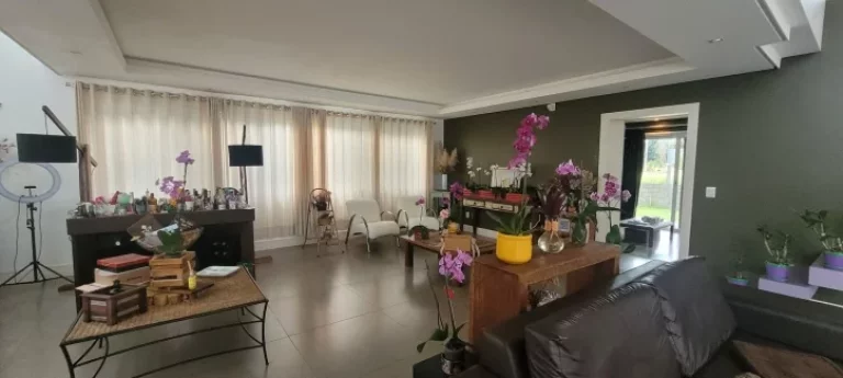 Imagem Casa com 3 dormitórios Condomínio Fechado no bairro Ratones
