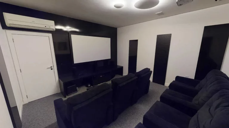 Imagem Apartamento com 3 suítes e 3 vagas de garagem no Centro de Balneário Camboriú
