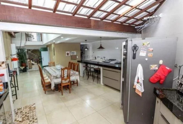 Imagem Casa 04 Quartos, sendo 3 suítes - Santa Amélia