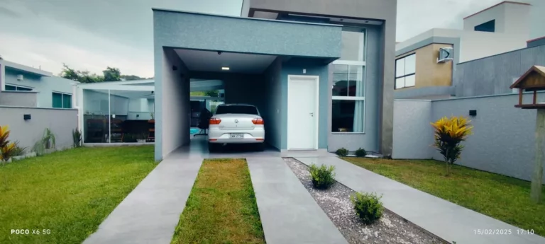 Imagem Casa para Venda em Florianópolis / SC no bairro Ingleses do Rio Vermelho