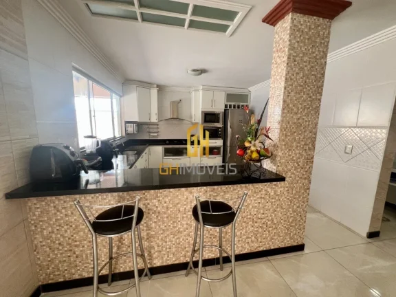 Imagem GH1962

O sobrado possui 

- 3 suítes plenas (sendo 1 com sacada)
- Sala 3 ambientes 
- Cozinha ame...