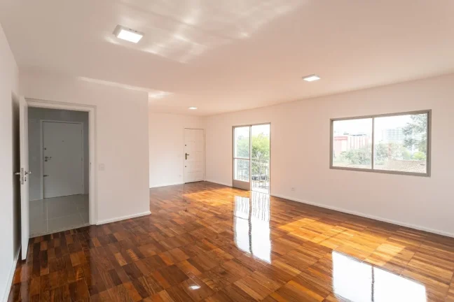Imagem Apartamento 112M², 3Q, 1 Suíte, 2 Banheiros, 2 Vagas, Academia, Salão de Festas.