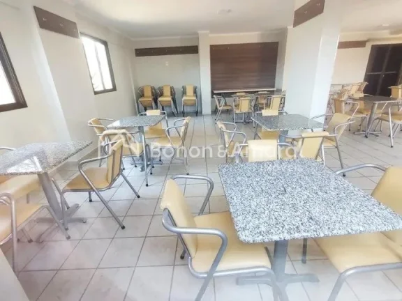 Imagem Apartamento com 3 dormitórios, todos com armários embutidos, incluindo 1 suíte. O imóvel possui ...