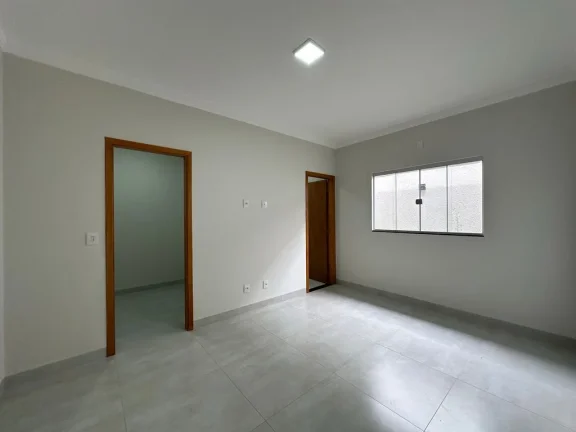 Imagem Linda Casa à Venda Projeto Funcional e Amplo!