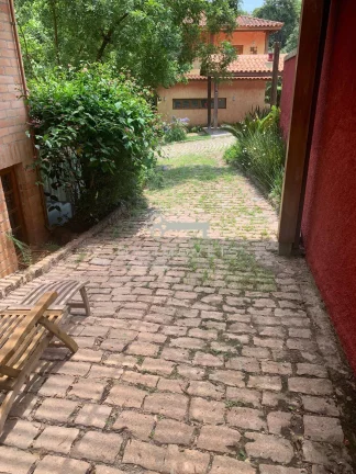 Imagem Casa em Condomínio em meio a natureza com 10 casas na Granja Viana!!!!