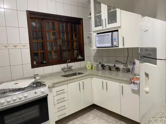 Imagem Sobrado com 3 dormitórios à venda, 165 m² por R$ 590.000,00 - Vila Acoreana - Poá/SP