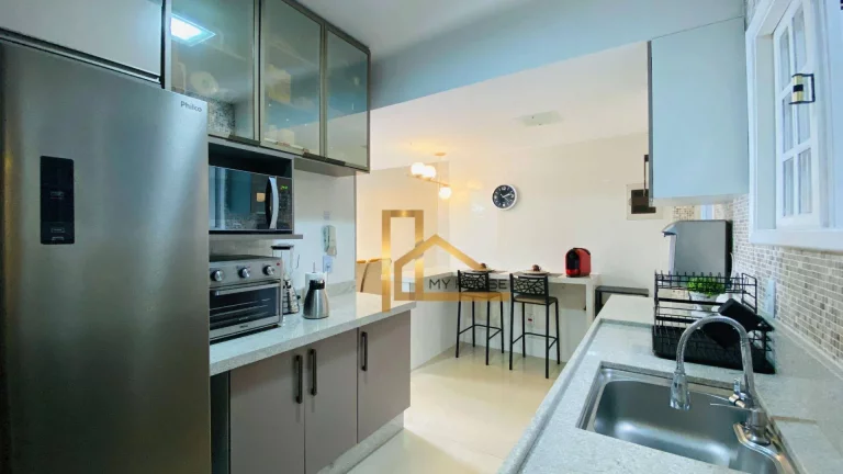 Imagem Casa em condomínio c/ 3 suítes à 1 min do Centro