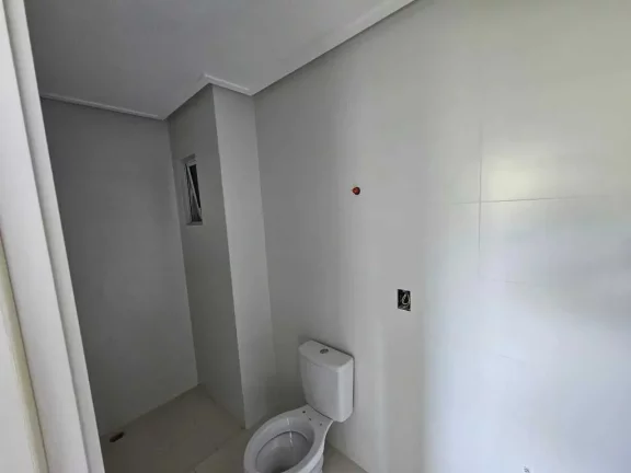 Imagem Apartamento com 2 dormitórios sendo 1 suíte e 1 vaga de garagem em Balneário Camboriú/SC
