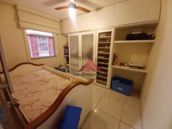 Imagem Apartamento com 2 dormitórios à venda, 54 m² por R$ 270.000,00 - Fátima - Niterói/RJ