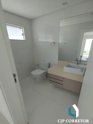 Imagem Casa em Condomínio de luxo com 4 suítes.