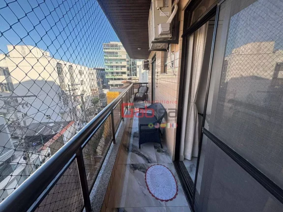 Imagem Apartamento com 3 dormitórios à venda, 120 m² por R$ 850.000,00 - Centro - Cabo Frio/RJ