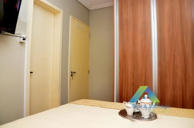 Imagem Lindo apartamento todo reformado com 3 dormitórios lazer completo ótima localização.