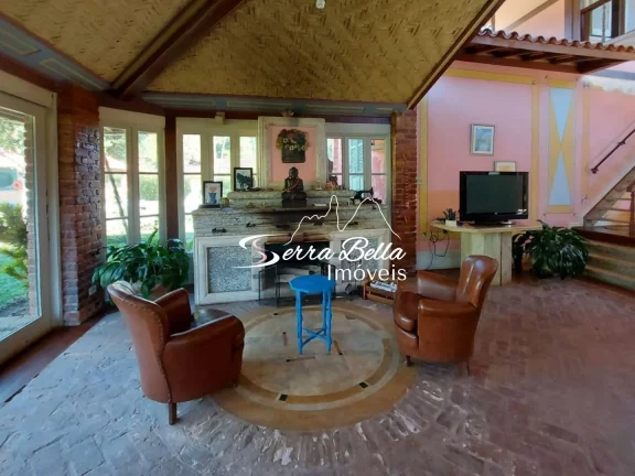 Imagem Casa com 3 dormitórios à venda, 350 m² por R$ 1.800.000,00 - Vargem Grande - Teresópolis/RJ