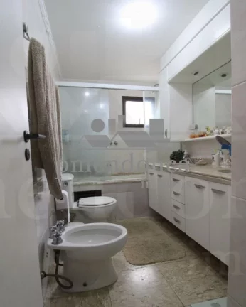 Imagem Apartamento a venda na Rua Brentano com 3 suítes e 3 vagas com depósito, 169m².