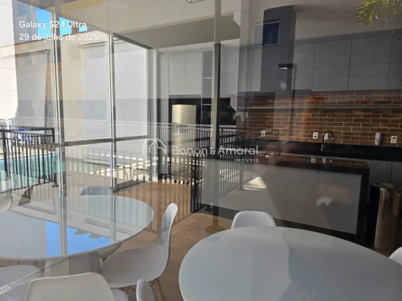 Imagem Apartamento em andar alto, sol da manhã, vista livre e 2 vagas cobertas de garagem.

Condomínio em...