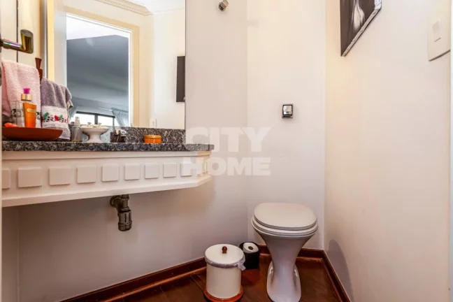 Imagem Apartamento no Campo Belo, com 178m², três dormitórios, sendo três suítes, ampla sala para trê...