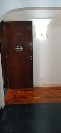 Imagem Apartamento Reformado com 2 quartos na Casper Libero -Luz