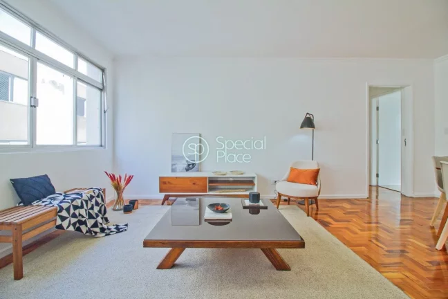 Imagem Apartamento com 3 dormitórios ( 1 suíte ) e 1 vaga na garagem. Amplo living para 3 ambientes e com...