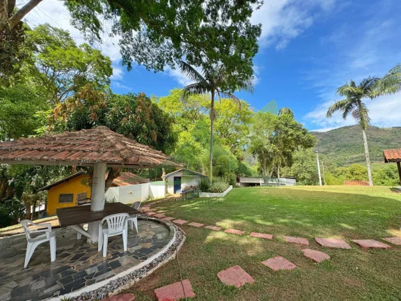 Imagem Sítio Exclusivo à Venda em Piracaia Conforto, Lazer e com Potencial
