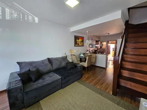 Imagem Casa em Condomínio para Venda em Teresópolis / RJ no bairro Parque do Imbui