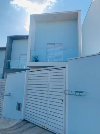 Sobrado à Venda com 60m², 02 dormitórios - Bairro Vitiello, Boituva/SP