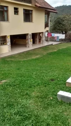 Imagem LINDA CASA COM 4 QUARTOS, QUINTAL GRANDE A VENDA - NOVA FRIBURGO.