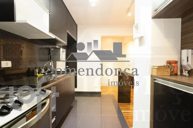 Imagem Apartamento a venda em Pinheiros com 2 quartos ( 1 suíte ) e 1 vaga, 75m²