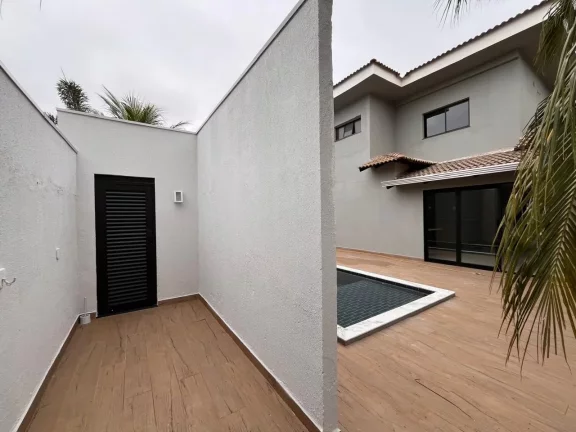 Imagem Casa em Condomínio para Venda em Cuiabá / MT no bairro Jardim Imperial