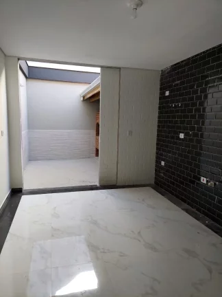 Imagem Sobrado Vila Granada - Imóvel novo - 120 m² - 3 Suítes - 1 Sacada - Lavabo - Quintal com churrasqueira - 2 Vagas - Aceita Financiamento