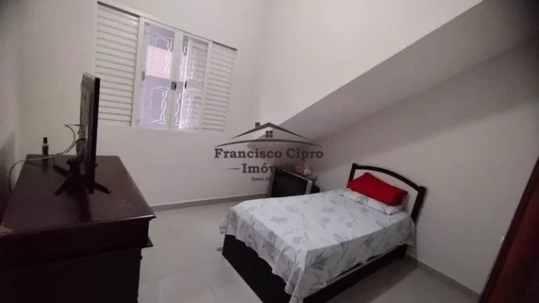 Imagem Casa à venda no bairro Jardim Rony - Guaratinguetá/SP