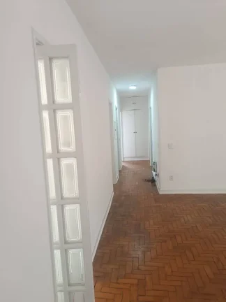 Imagem Casa Jabaquara - 187M², 3 Dorms, 4 Vagas, Quintal.