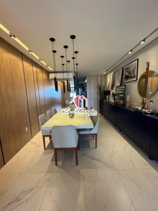 Imagem Diamond, ADRIANÓPOLIS, Reformado e Mobiliado! 202m2, 3 suítes, 3 vagas