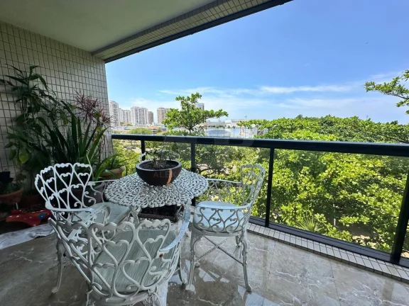 Imagem Apartamento à venda na Barra da Tijuca, 4 quartos, 2 vagas, varanda, 136m2.