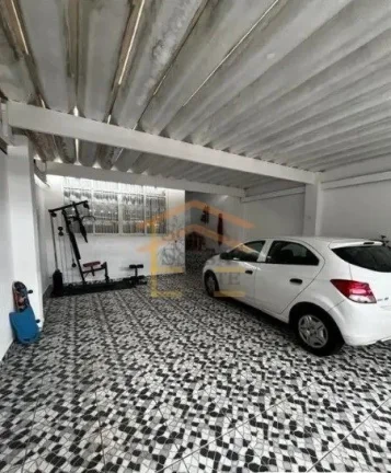Imagem Sobrado reformado, 4 dormitórios, sendo 3 suítes, lavabo, sala de TV, cozinha planejada, espaço e...