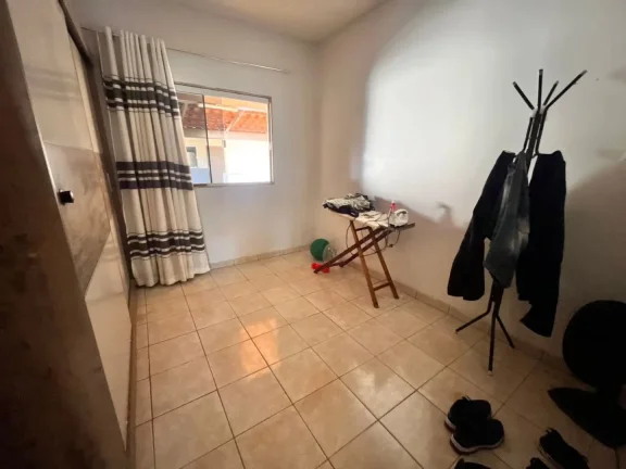 Imagem Casa De 2/4 Com Area Gourmet No Santos Dumont
