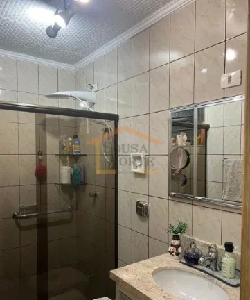 Imagem Sobrado em excelente estado, com 3 dormitórios (todos com armários, ar-condicionado e ventiladores...