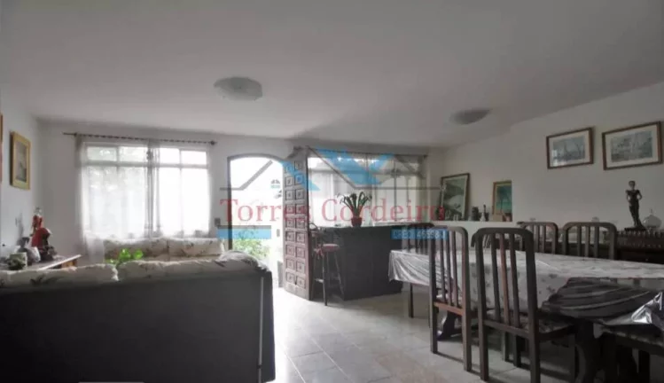 Imagem Casa com 2 dorm. + 2 vagas - Vila Morse