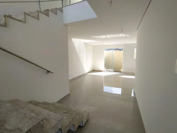 Imagem Sobrado para Venda em São José dos Pinhais, Cidade jardim, 3 dormitórios, 1 suíte, 2 banheiros, 2 vagas