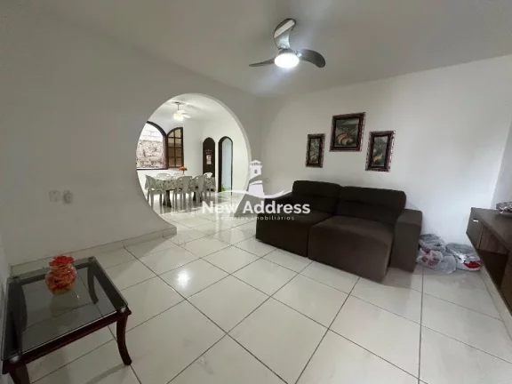 Imagem À venda 3 casas com entradas independentes, na Glória - Vila Velha