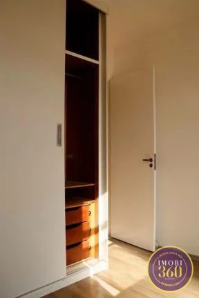 Imagem Apartamento com 3 Quartos e 1 banheiro à Venda, 45 m² por R$ 290.000