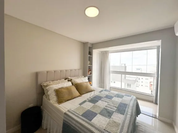 Imagem Apartamento beira mar com 3 dormitórios, sendo 1 suíte, finamente mobiliado e decorado no bairro Gravatá - Adriano Carpes Imóveis vende