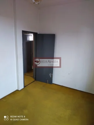 Imagem Exclusivo: Oportunidade Rara a venda no centro da Cidade Dutra. Vendo casa térreo no coração da cidade Dutra, São 320m² de tereno, 170m² de construção, necessita reforma, imóvel para investir, São 4 Dormitórios, 2 salas, 2 banheiros, despensa, quintal amp